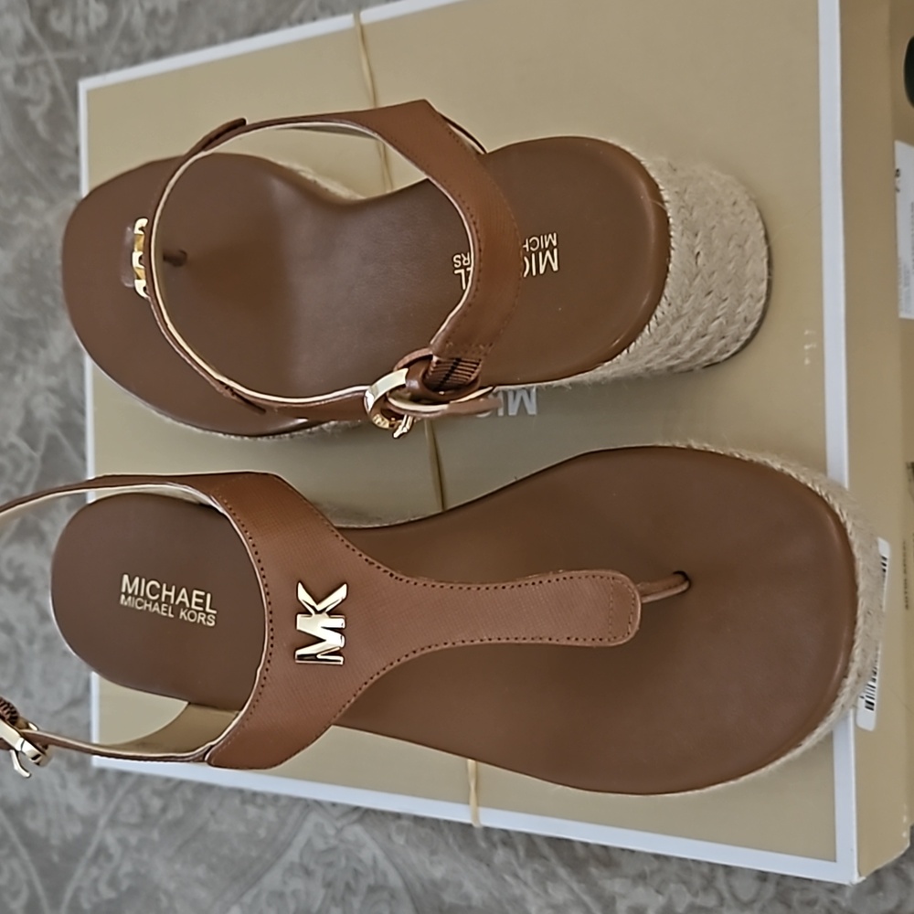 Laney thong sandal - Picture 2 of 6